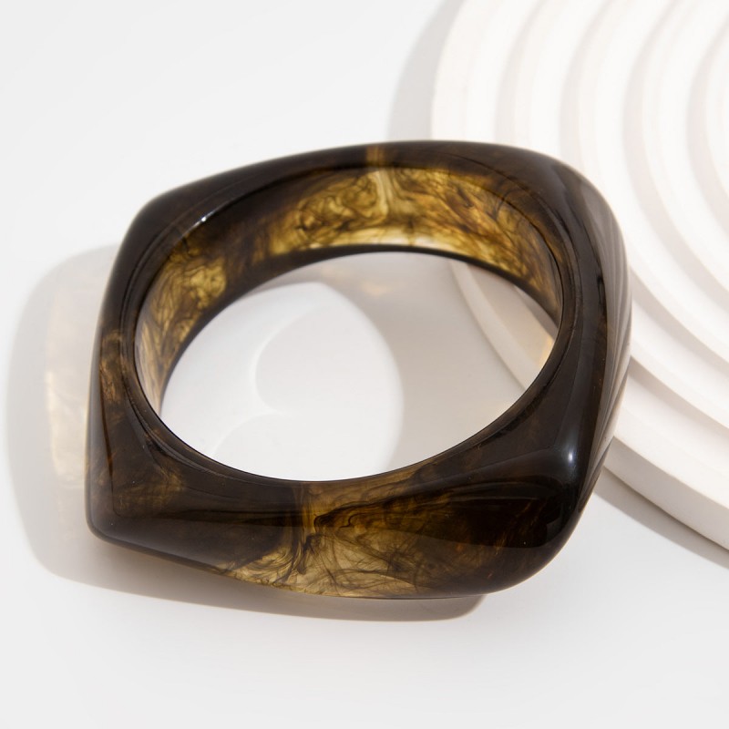 Retro Asymmetrical Smudged Bracelet Round Wide Acrylic Brace