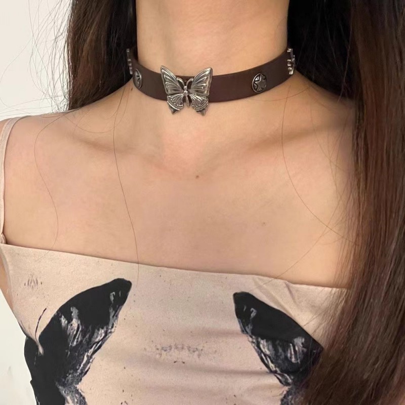 New Retro Butterfly Style Rivet Leather Popular Punk Style