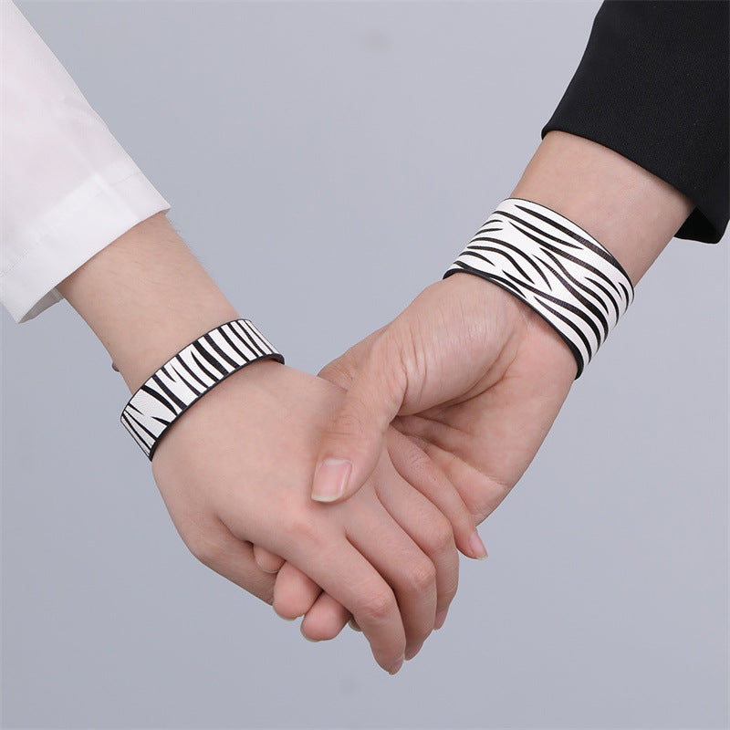 Leopard Pattern Leather Rivet Bracelets