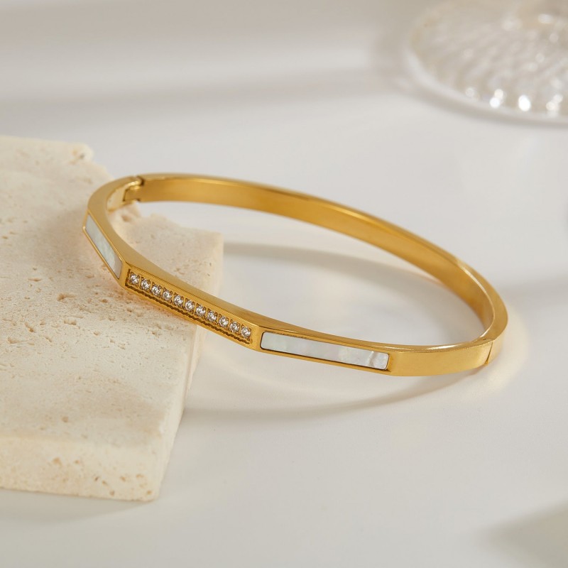 Vintage gold-plated titanium steel bracelet